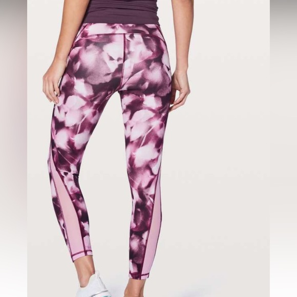 Lululemon Train Times 7/8 Pant *25"- Blush Blossom/Candy Pink -Size 10 - Picture 2 of 5